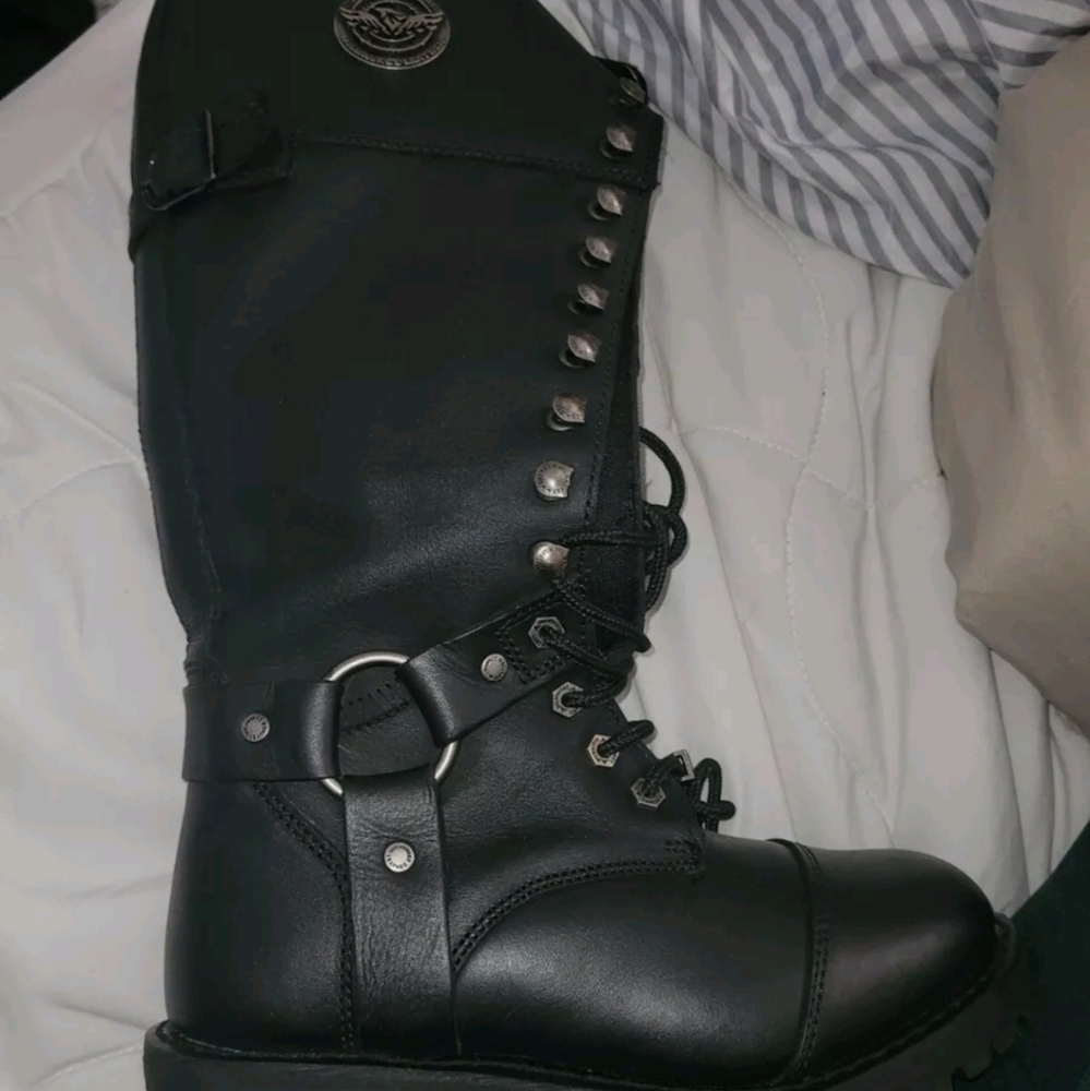 women's Milwaukee leather boots size 7